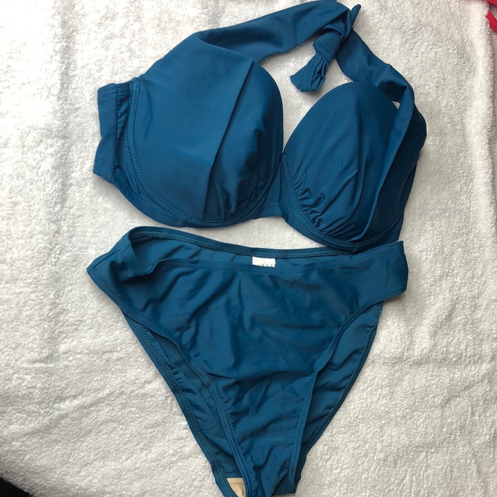 Box two pieces bathing suit 36b